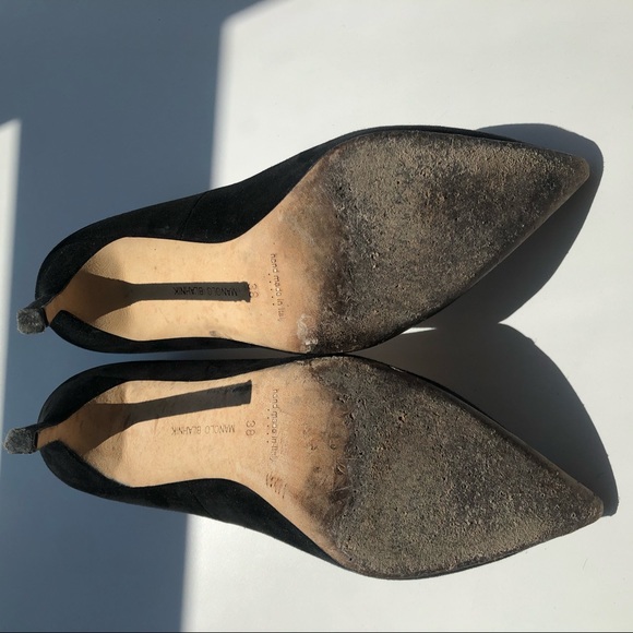 Manolo Blahnik Black Suede BB PUMPS - Picture 4 of 9